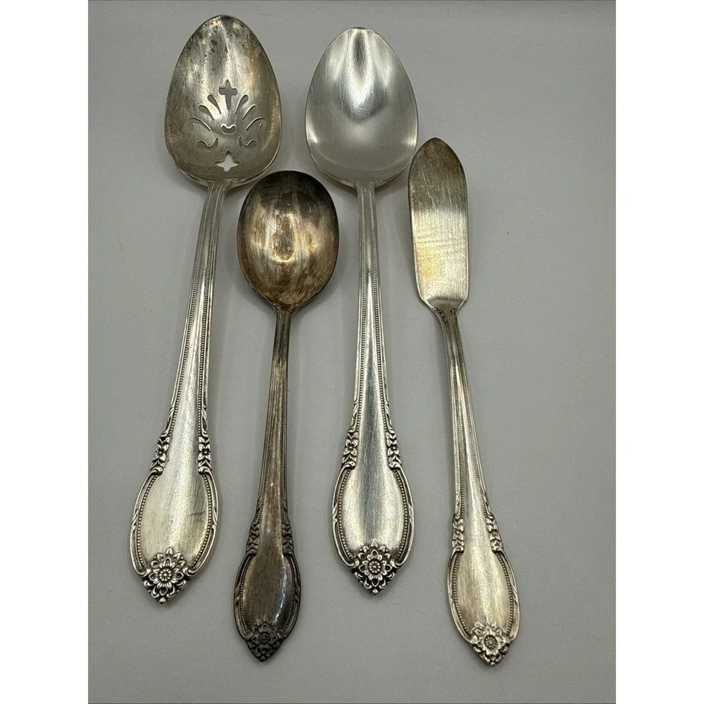LOT OF c1948 REMEMBRANCE  SILVERPLATED TABLE SERVING SPOONS 1 PIERCED